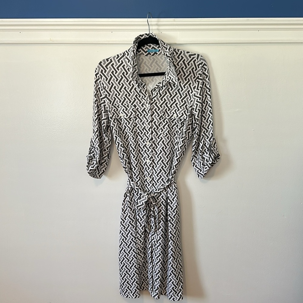 J. McLaughlin size L. Catalina cloth wrap dress w/ fabric belt in good condition